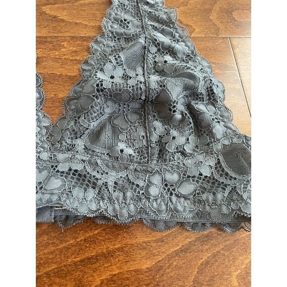 Free People Intimately Gray Medium Bra Bralette Wireless Halter Neck Floral Lace - Picture 2 of 5